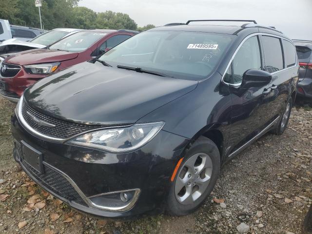 CHRYSLER PACIFICA T 2017 with VIN 2C4RC1EG7HR592007 - Photo from auction