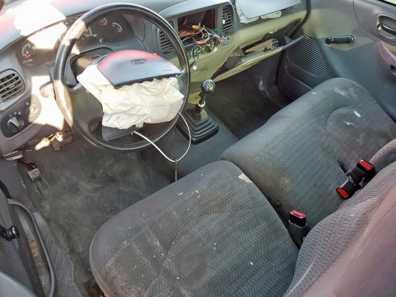 Photo 8 from auction – 2000 FORD F150 with VIN 1FTZF0724YKB00812