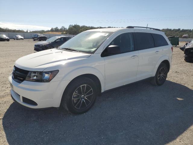 DODGE JOURNEY SE 2018 with VIN 3C4PDCAB0JT532373 - Photo from auction