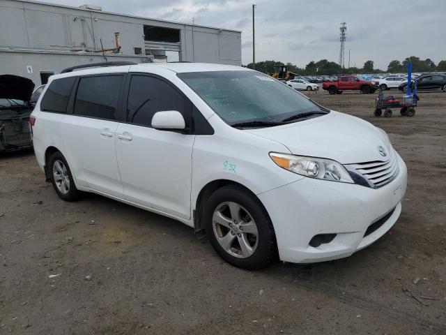 Photo 4 from auction – 2017 TOYOTA SIENNA with VIN 5TDKZ3DC0HS799890
