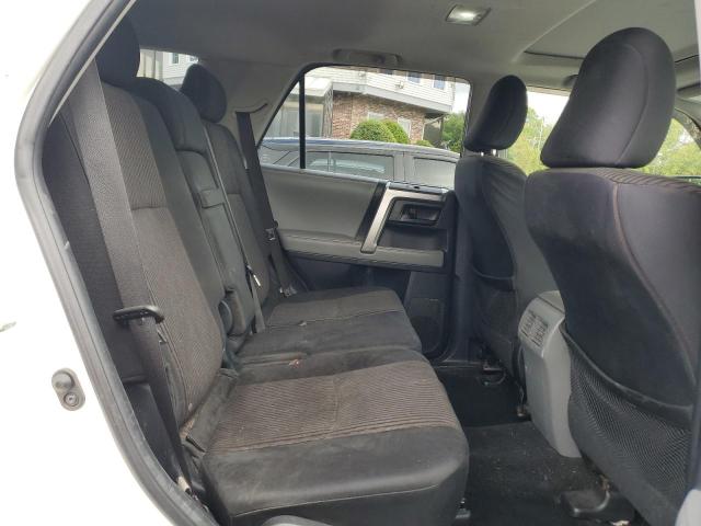 Photo 11 from auction – 2013 TOYOTA 4RUNNER SR5 with VIN JTEBU5JR2D5130874