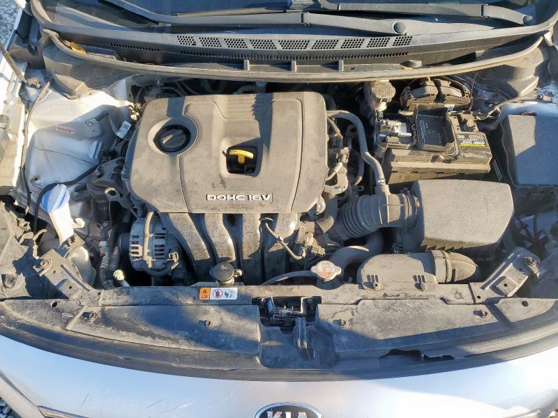 Photo 11 from auction – 2017 KIA FORTE LX with VIN 3KPFK4A76HE078115