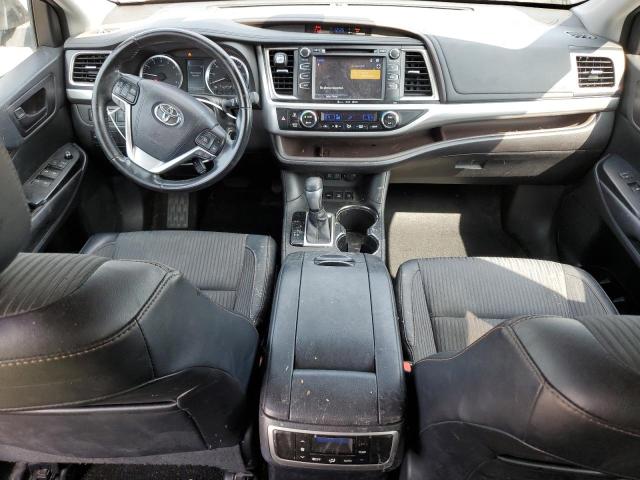 Photo 8 from auction – 2017 TOYOTA HIGHLANDER LE with VIN 5TDBZRFH3HS428590