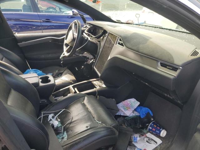 Photo 8 from auction – 2017 TESLA MODEL X with VIN 5YJXCDE21HF035540