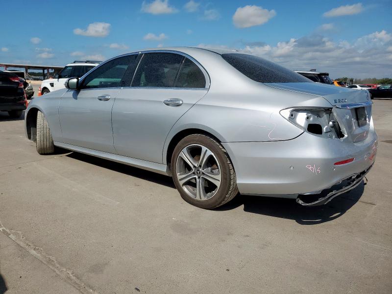 Photo 2 from auction – 2017 MERCEDES-BENZ E 300 with VIN WDDZF4JB2HA275846