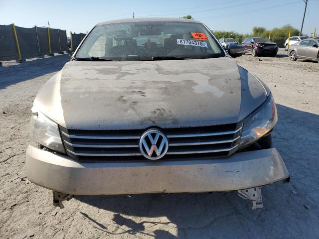 Photo 5 from auction – 2015 VOLKSWAGEN PASSAT S with VIN 1VWAT7A37FC079829