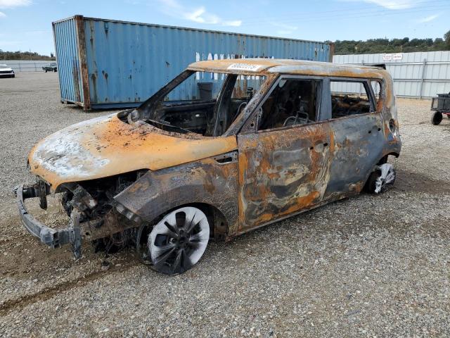 KIA SOUL + 2015 with VIN KNDJP3A51F7176079 - Photo from auction