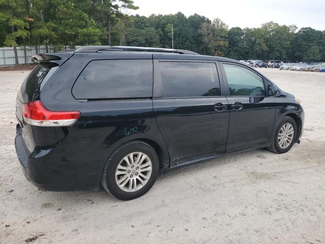 Photo 3 from auction – 2011 TOYOTA SIENNA XLE with VIN 5TDYK3DC2BS136472
