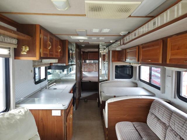 Photo 6 from auction – 2001 FLEETWOOD ENTERPRISES EXPEDITION CLASS A MOTORHO with VIN 4UZ6EFBC9YCH38510