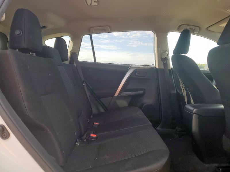 Photo 11 from auction – 2016 TOYOTA RAV4 LE with VIN JTMZFREV6GJ095358