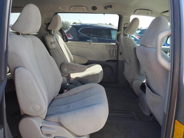Photo 11 from auction – 2011 TOYOTA SIENNA LE with VIN 5TDKK3DC6BS044576