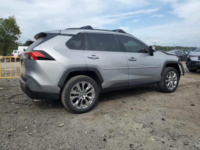 Photo 3 from auction – 2021 TOYOTA RAV4 XLE P with VIN 2T3A1RFV2MC144015