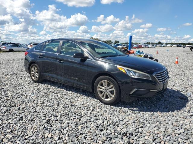 Photo 4 from auction – 2017 HYUNDAI SONATA SE with VIN 5NPE24AF3HH444983