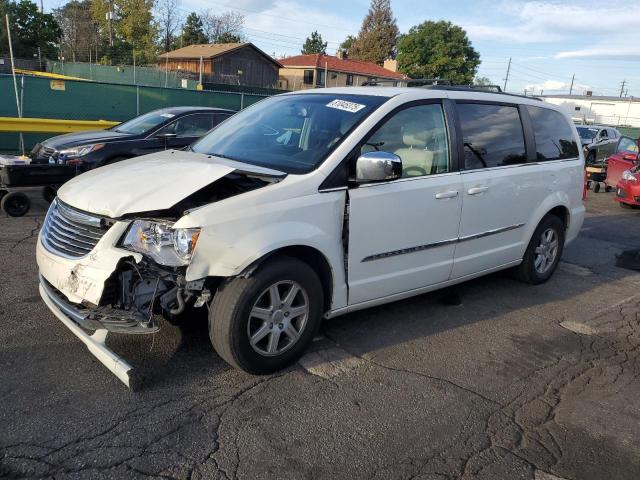 CHRYSLER TOWN & COU 2011 with VIN 2A4RR8DG7BR796574 - Photo from auction