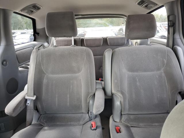 Photo 10 from auction – 2004 TOYOTA SIENNA CE with VIN 5TDZA23C24S192336