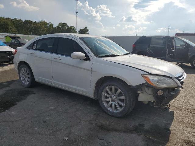 Photo 4 from auction – 2012 CHRYSLER 200 TOURIN with VIN 1C3CCBBB3CN135581