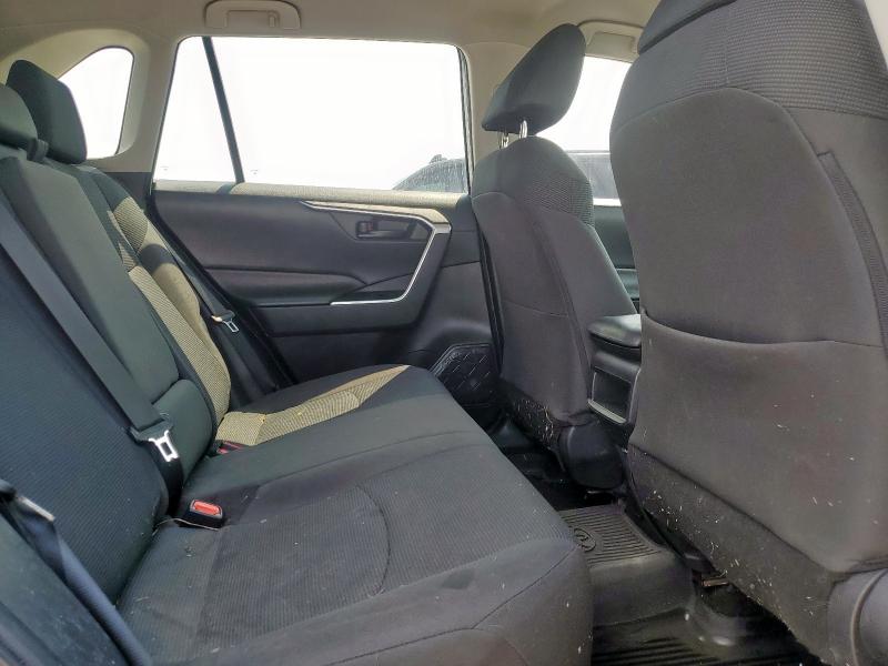 Photo 11 from auction – 2021 TOYOTA RAV4 LE with VIN 2T3F1RFV6MC184880