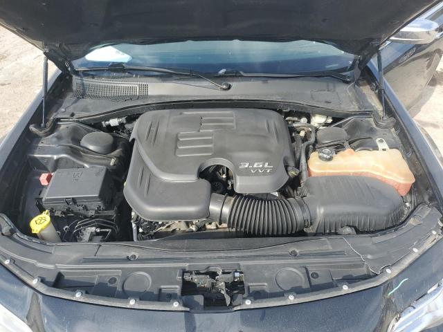 Photo 11 from auction – 2016 CHRYSLER 300C with VIN 2C3CCAEG0GH219793