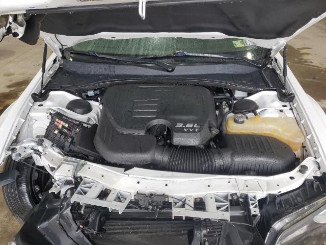 Photo 11 from auction – 2019 CHRYSLER 300 TOURIN with VIN 2C3CCAAG8KH570370