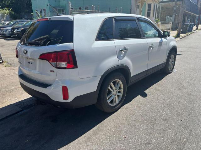 Photo 4 from auction – 2014 KIA SORENTO LX with VIN 5XYKTCA64EG525200