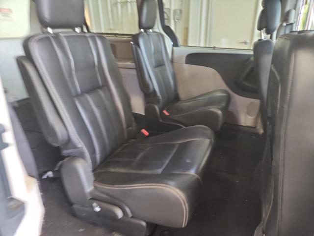 Photo 11 from auction – 2013 CHRYSLER TOWN & COU with VIN 2C4RC1BG5DR809309