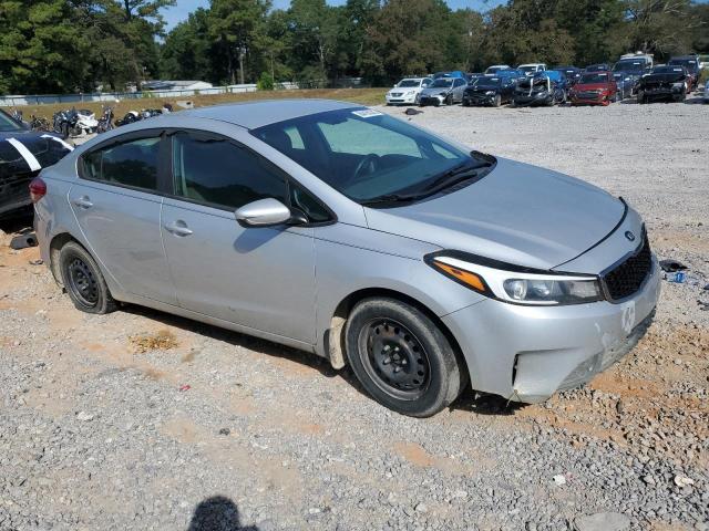 Photo 4 from auction – 2017 KIA FORTE LX with VIN 3KPFK4A78HE045455