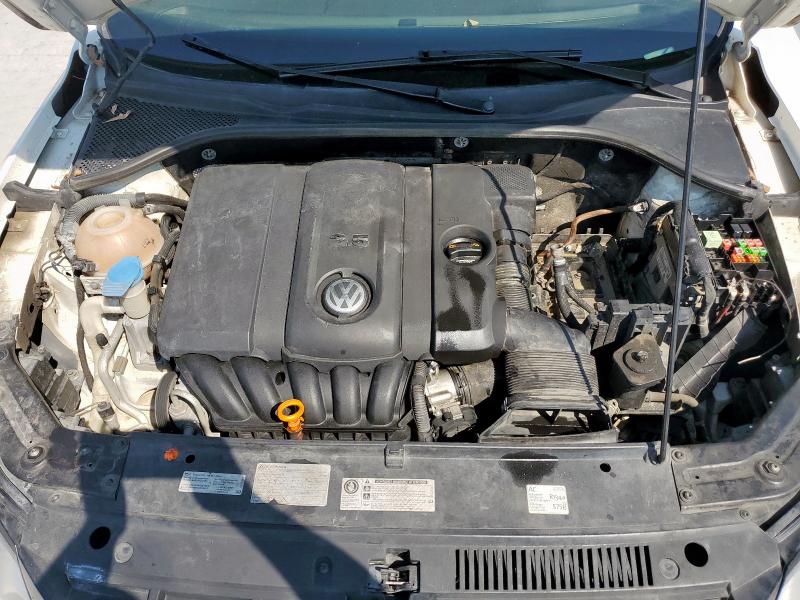 Photo 11 from auction – 2013 VOLKSWAGEN PASSAT SEL with VIN 1VWCH7A37DC039936