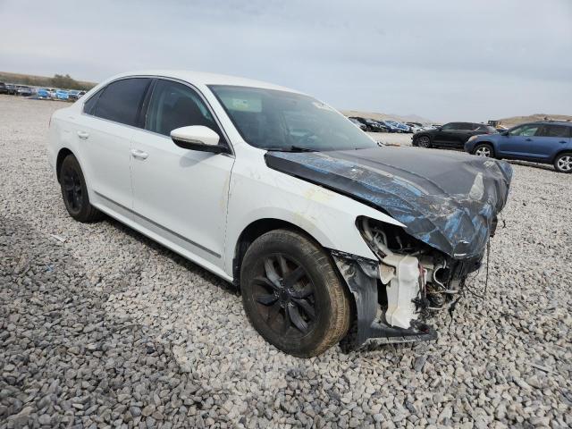 Photo 4 from auction – 2016 VOLKSWAGEN PASSAT with VIN 1VWAT7A30GC051100