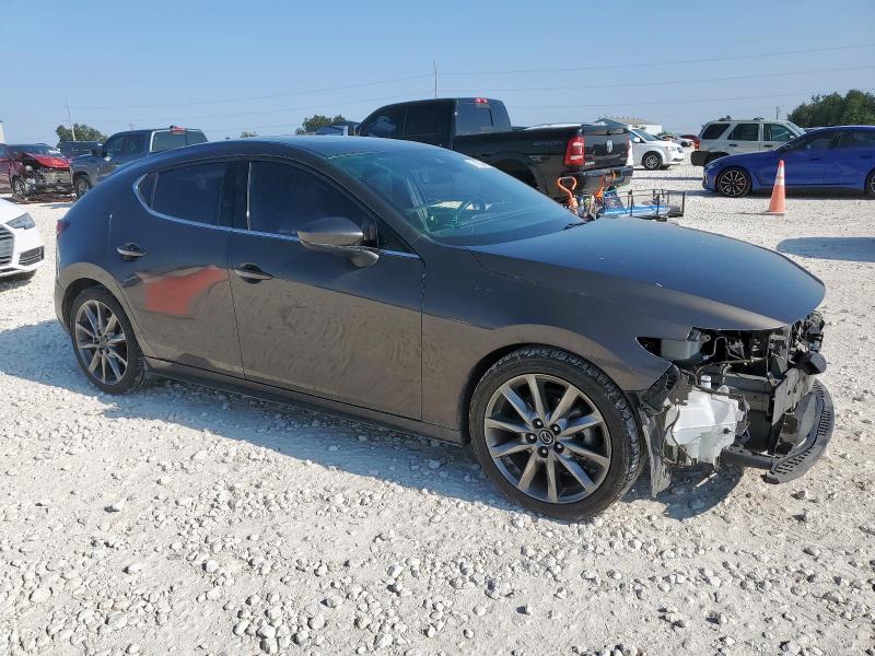 Photo 4 from auction – 2019 MAZDA 3 PREMIUM with VIN JM1BPANM9K1116607