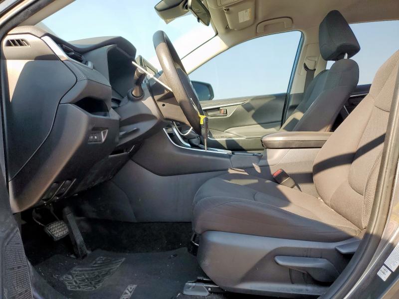 Photo 7 from auction – 2019 TOYOTA RAV4 LE with VIN JTMH1RFV0KD014399