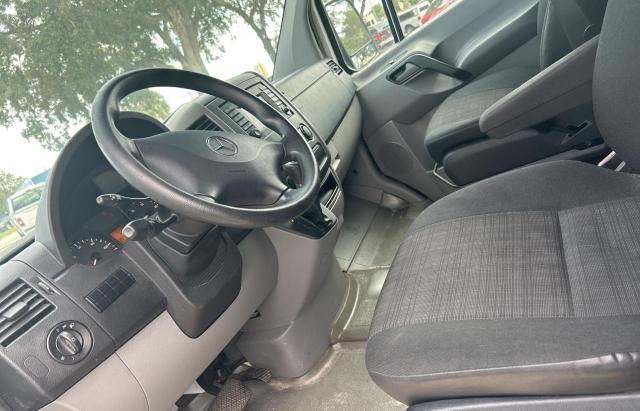 Photo 13 from auction – 2014 MERCEDES-BENZ SPRINTER 2 with VIN WD3PE7DC4E5864096