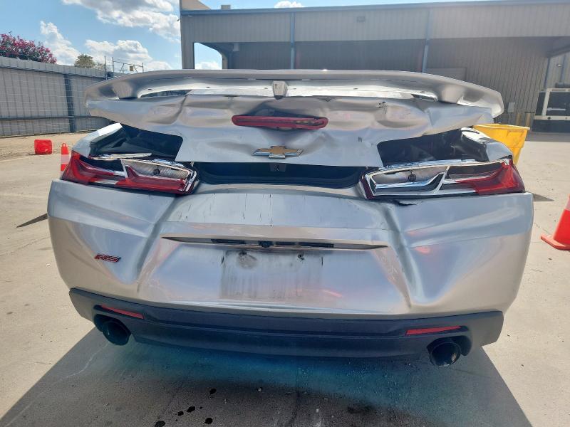 Photo 6 from auction – 2017 CHEVROLET CAMARO LT with VIN 1G1FB3DS6H0136784