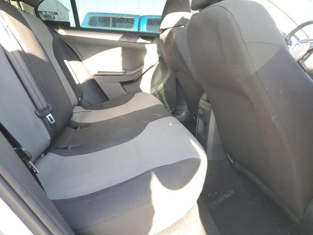 Photo 10 from auction – 2017 VOLKSWAGEN JETTA S with VIN 3VW2B7AJ6HM335448