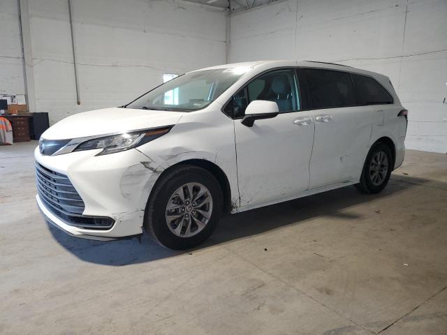 Photo 1 from auction – 2023 TOYOTA SIENNA LE with VIN 5TDKSKFC9PS074167