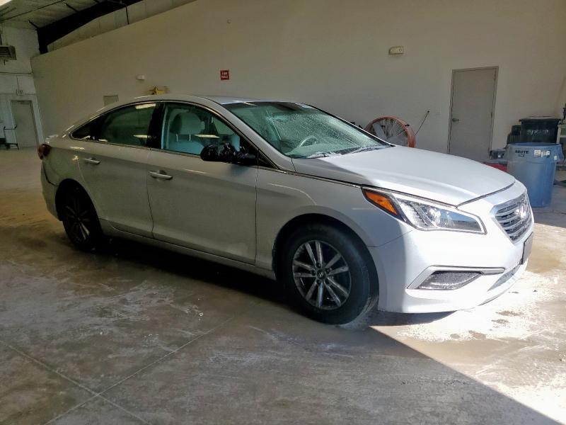 Photo 4 from auction – 2016 HYUNDAI SONATA SE with VIN 5NPE24AF7GH314834