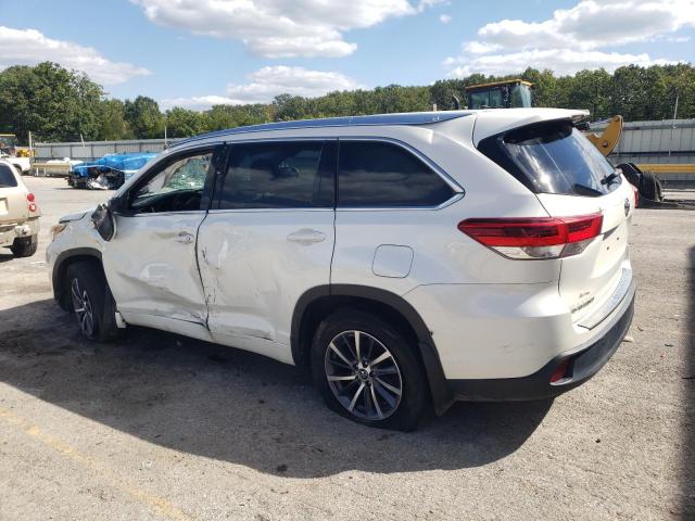 Photo 2 from auction – 2017 TOYOTA HIGHLANDER with VIN 5TDJZRFH3HS511660