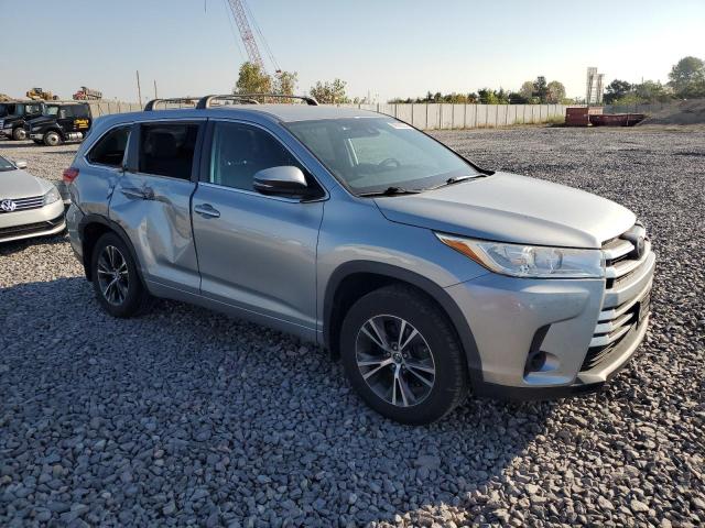 Photo 4 from auction – 2018 TOYOTA HIGHLANDER with VIN 5TDBZRFH3JS487175