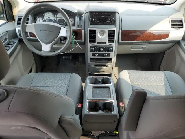 Photo 8 from auction – 2010 CHRYSLER TOWN & COU with VIN 2A4RR5D13AR381468