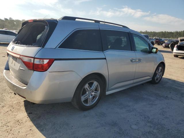 Photo 3 from auction – 2011 HONDA ODYSSEY TO with VIN 5FNRL5H99BB068963
