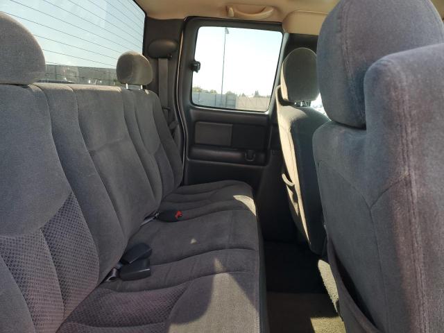 Photo 10 from auction – 2004 CHEVROLET SILVERADO C1500 with VIN 2GCEC19V241219313