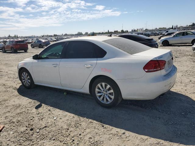 Photo 2 from auction – 2015 VOLKSWAGEN PASSAT S with VIN 1VWAT7A30FC068266