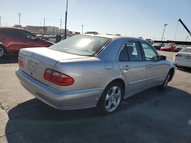 Photo 3 from auction – 2002 MERCEDES-BENZ E 320 with VIN WDBJF65J52B475432