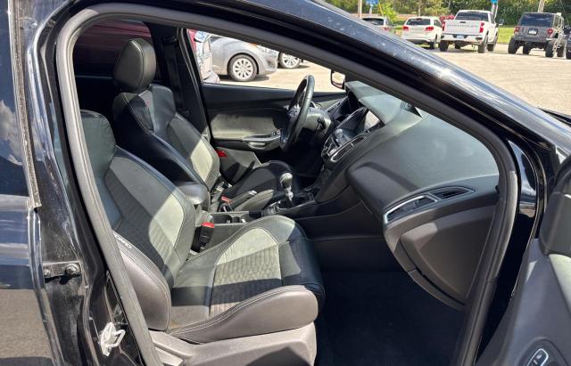 Photo 5 from auction – 2017 FORD FOCUS ST with VIN 1FADP3L90HL348437