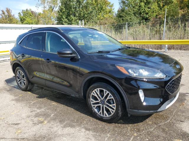 Photo 4 from auction – 2020 FORD ESCAPE SEL with VIN 1FMCU9H91LUC21432