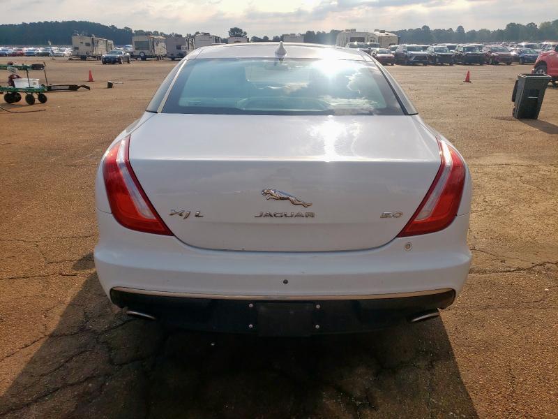 Photo 6 from auction – 2016 JAGUAR XJL SUPERC with VIN SAJWA2GE2GMW01581