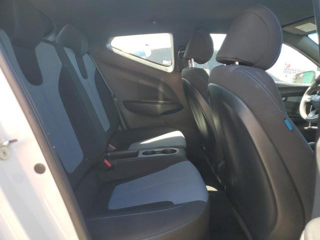 Photo 10 from auction – 2020 HYUNDAI VELOSTER B with VIN KMHTG6AF2LU031273