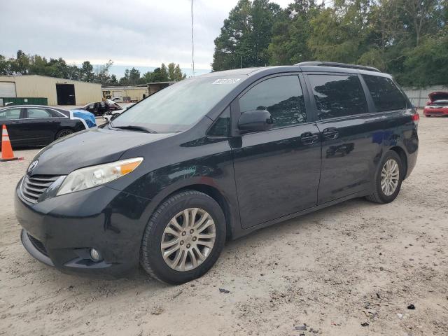 TOYOTA SIENNA XLE 2011 with VIN 5TDYK3DC2BS136472 - Photo from auction