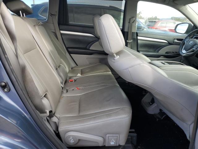 Photo 11 from auction – 2017 TOYOTA HIGHLANDER with VIN 5TDJGRFH7HS036374