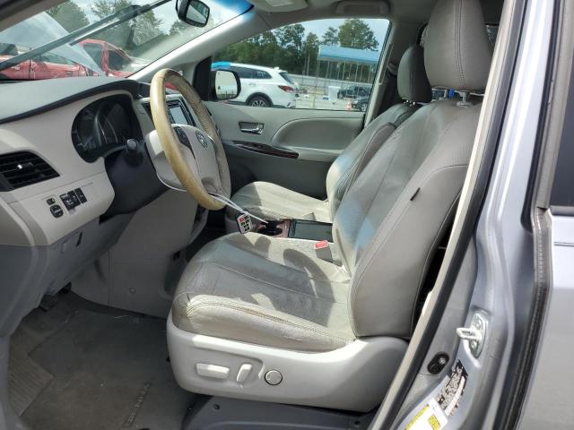 Photo 7 from auction – 2013 TOYOTA SIENNA XLE with VIN 5TDYK3DC0DS401067