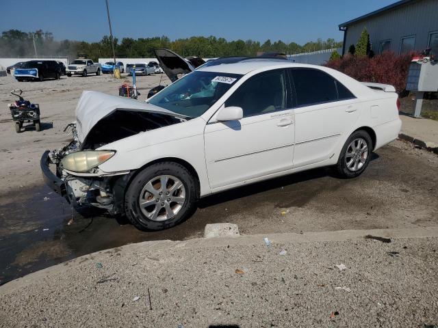 TOYOTA CAMRY LE 2005 with VIN 4T1BE32K45U405719 - Photo from auction